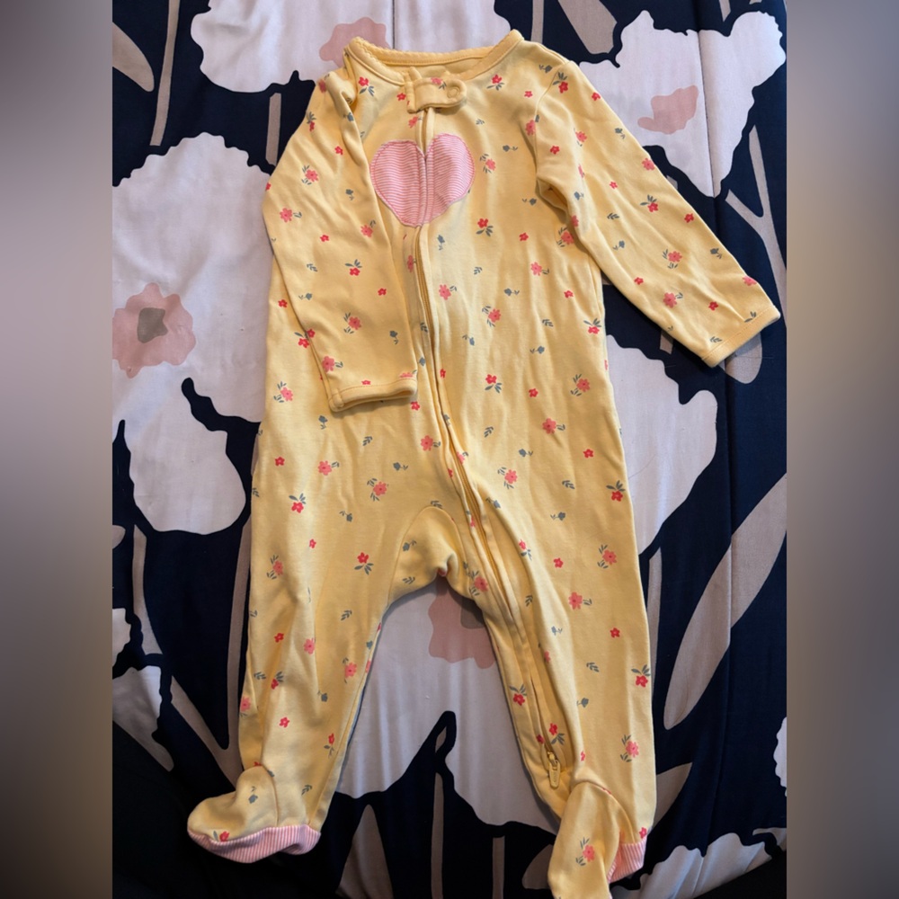 Carter's Yellow and Pink Pajama, footed sleeper size 6-9m
